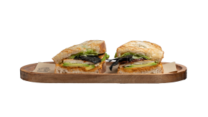 Tofu marinado en salsa ponzu, aguacate, setas shiitake, ensalada y hummus de tomate